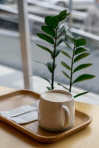 お盆に訪れたい穴場の温泉カフェはどこ？