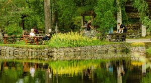 連休に訪れたい穴場の湖畔カフェはどこ？